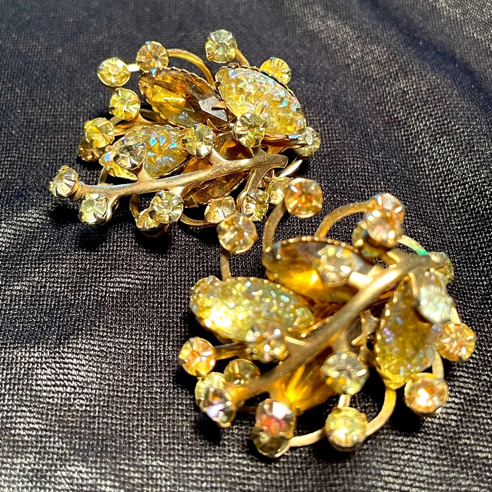 Vintage Clip Rhinestone Earrings